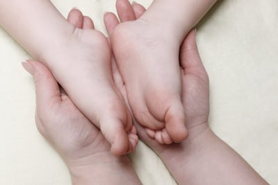 Bolalarda yassi oyoqlik va uni davolash