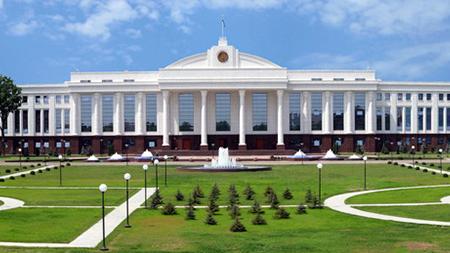 yalpi majlisning birinchi kunida senatorlar 8 ta qonun qabul qilishdi 660bd72d86f2b