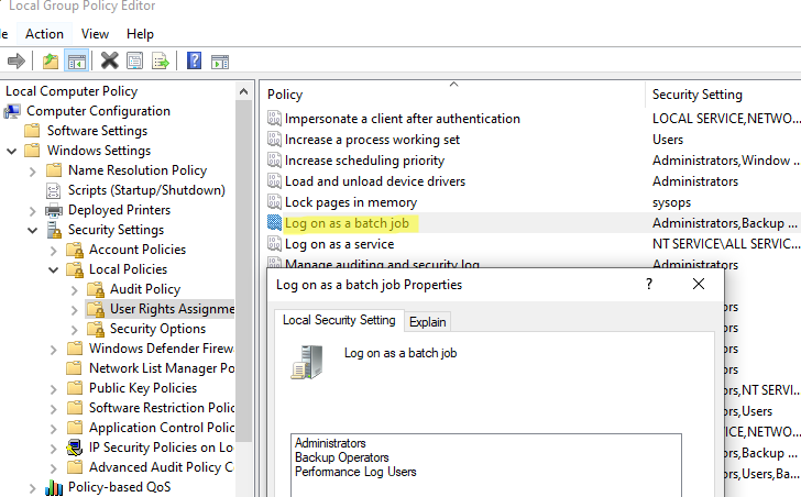 Право Log on as a batch job позволяет запускать задания планировщика от имени пользователя