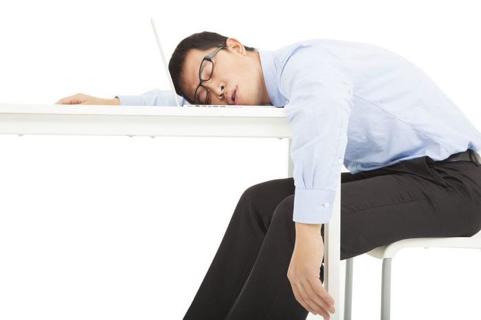 Detoksifikatsiya nima? Detoksifikatsiya qanday qilinadi? 3 Surunkali charchoq sindromi: Sabablari, belgilari va davolash usullari